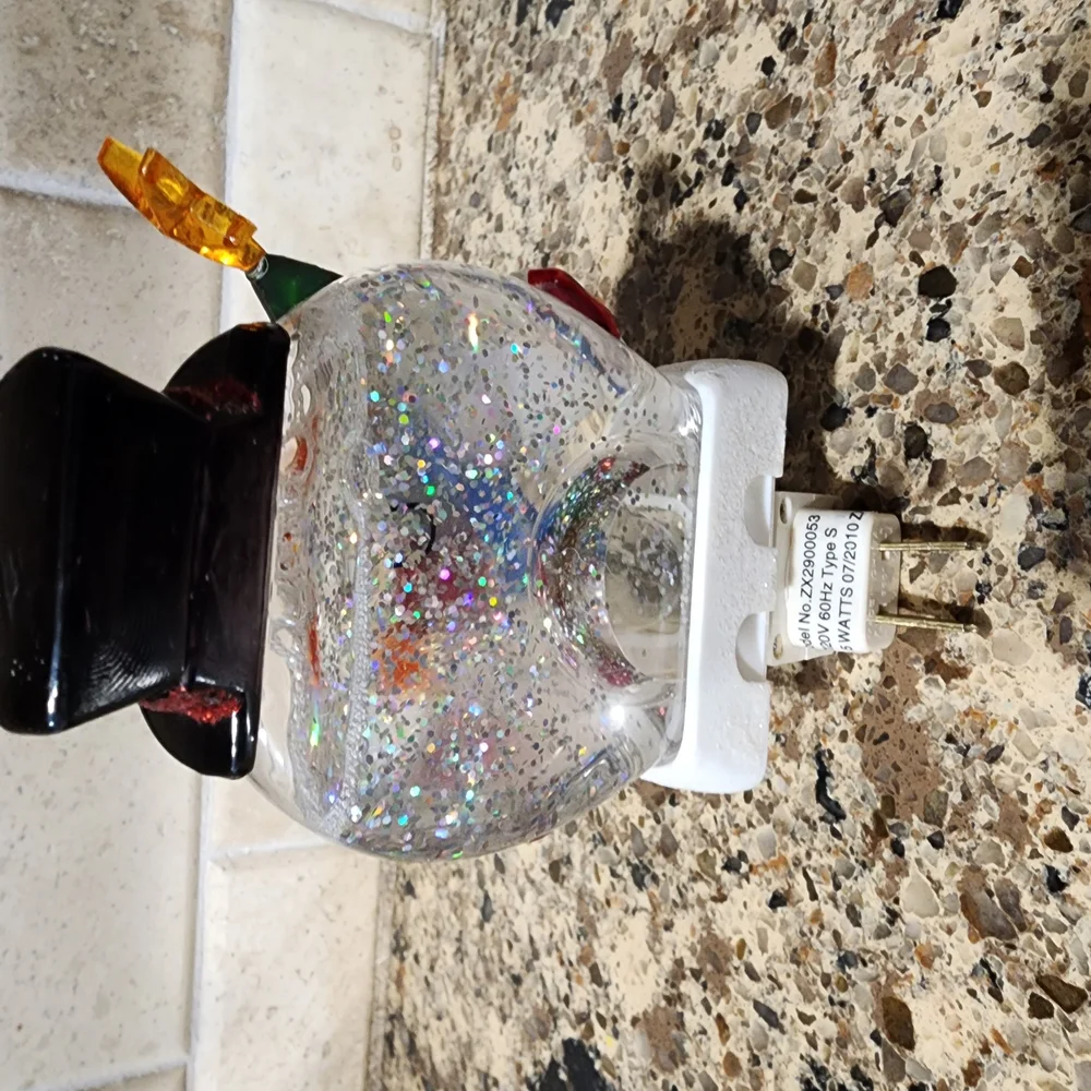 Festive Snowman Glass Plug In That Lights Up 3 1/2 Inches X 6 Inches